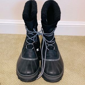 NWT SOREL CARIBOU BLACK & GREY WATERPROOF BOOTS
